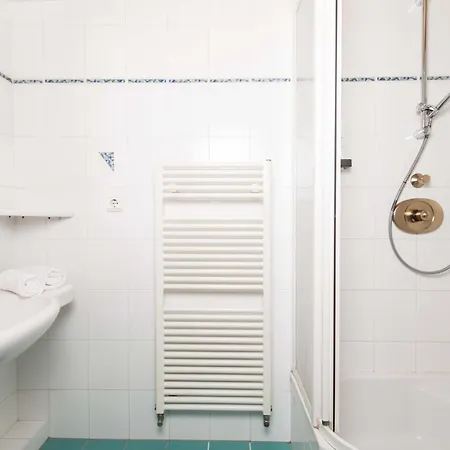 ホテル Stockerwirt